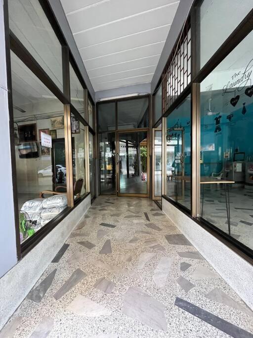 Room101 In Wanna Apartment Pattaya Buitenkant foto